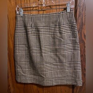 Vintage wool tan/black houndstooth pencil skirt